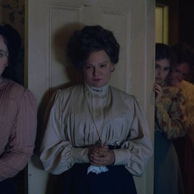 Martha Plimpton en el 1x04 de 'Al este del Edén'