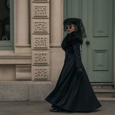 Captura de Florence Pugh en 1x06 titulado 'El gran intento' de 'Al este del Edén'