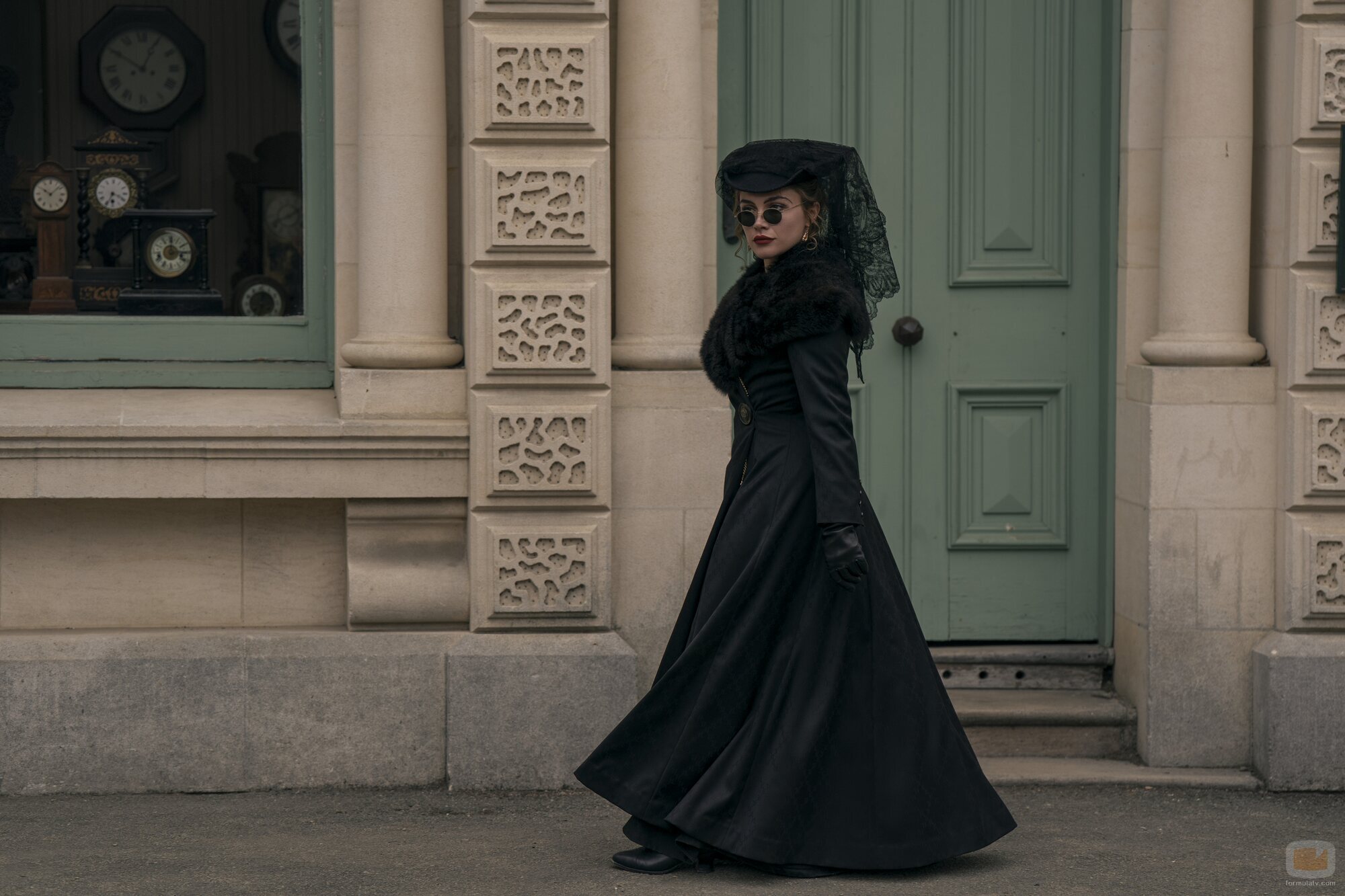 Captura de Florence Pugh en 1x06 titulado 'El gran intento' de 'Al este del Edén'
