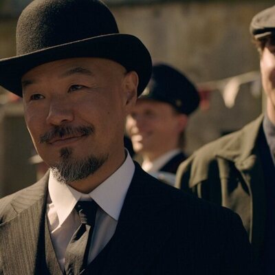 Hoon Lee y Joseph Zada en 1x06 titulado 'El gran intento' de 'Al este del Edén'