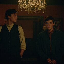 Captura de Joseph Zada en el 1x07 de 'Al este del Edén'