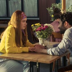 Eidin Jalali y Sonja Weißer en 'La nobleza nos obliga' de 'Maxton Hall: Un mundo entre nosotros'