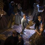Damian Hardung en el 1x04 de 'Maxton Hall - Die Welt zwischen uns'
