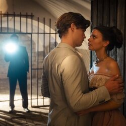 Damian Hardung y Harriet Herbig-Matten en la temporada 1 y el capítulo 04 de 'Maxton Hall: Un mundo entre nosotros'