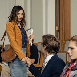 Harriet Herbig-Matten y Sonja Weißer en el 1x06 de 'Maxton Hall: Un mundo entre nosotros'