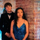 Andrea Guo y Frederic Balonier en el 2x03 de 'Maxton Hall - Die Welt zwischen uns'
