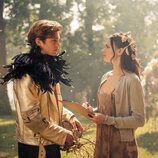Harriet Herbig-Matten y Damian Hardung en la temporada 2 y el capítulo 05 de 'Maxton Hall: Un mundo entre nosotros'