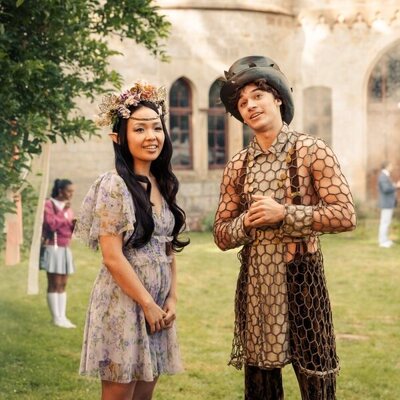 Andrea Guo y Frederic Balonier en 2x05 titulado 'Ligereza engañosa' de 'Maxton Hall: Un mundo entre nosotros'