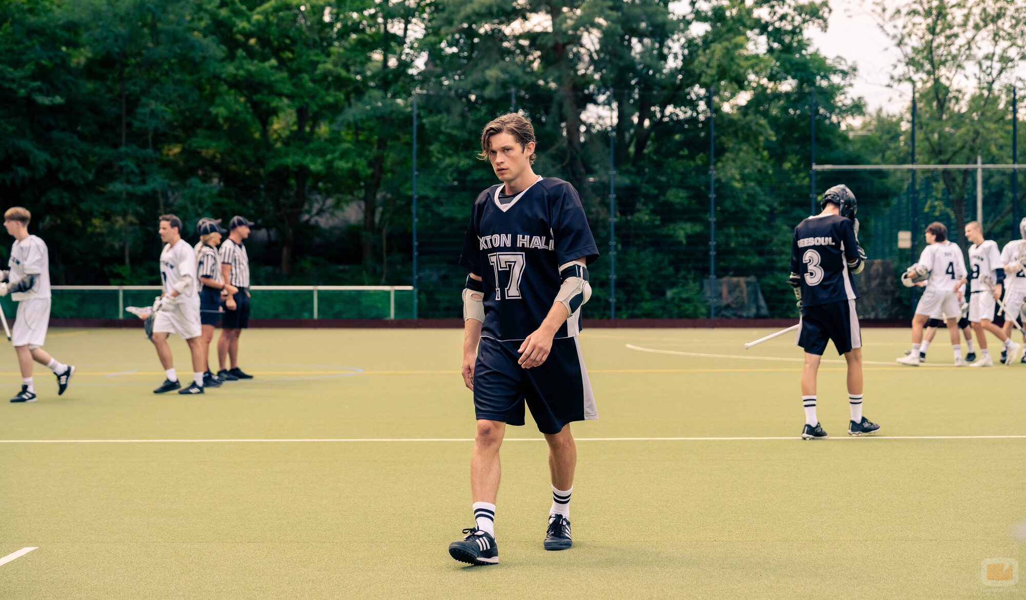 Damian Hardung en 2x06 'Hacia las estrellas' de 'Maxton Hall: Un mundo entre nosotros'