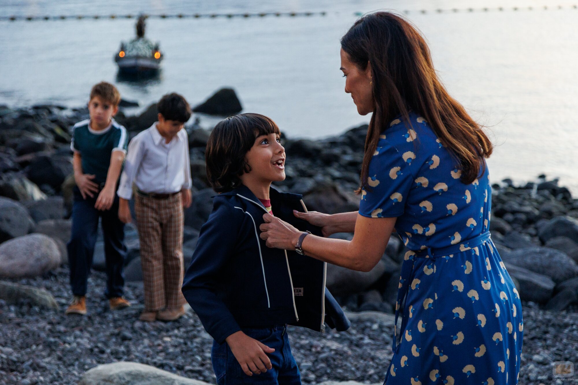 Ian Losada y Paula Echevarría en Capítulo 1 titulado 'Capítulo 1' de 'A la deriva'