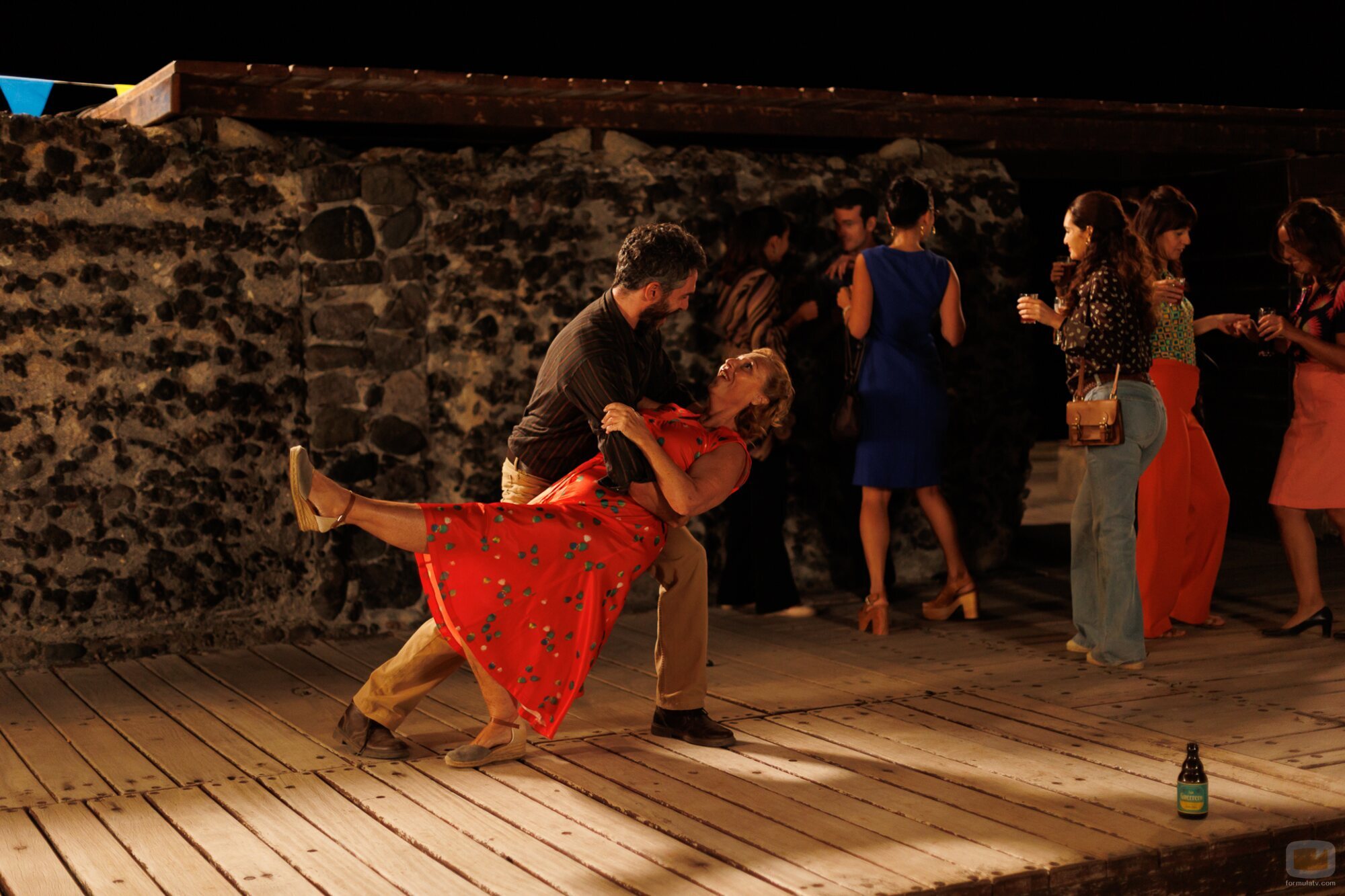 Michel Noher en la temporada 1 y el capítulo 01 de 'A la deriva'
