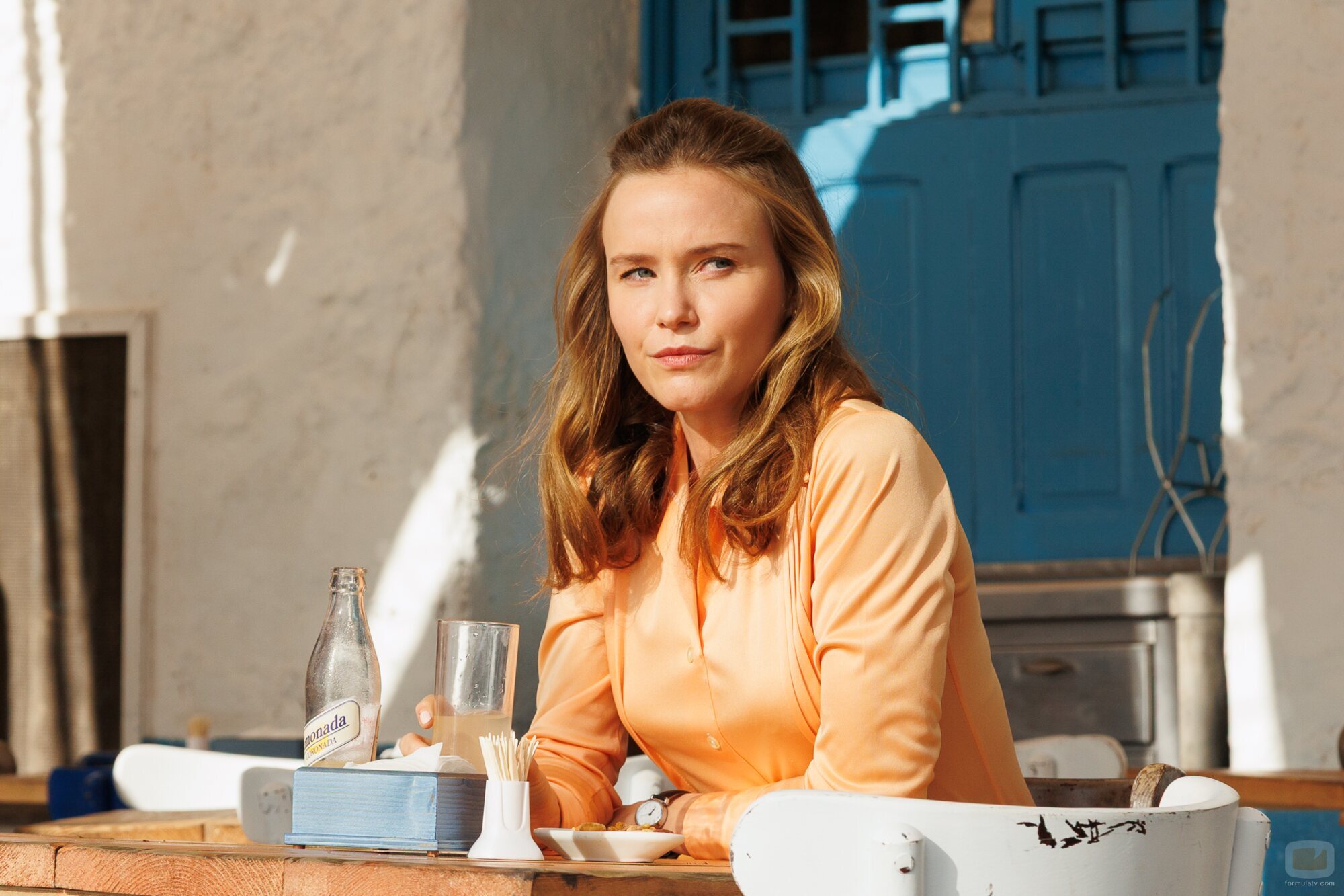 Lucía Guerrero en 1x01 'Capítulo 1' de 'A la deriva'
