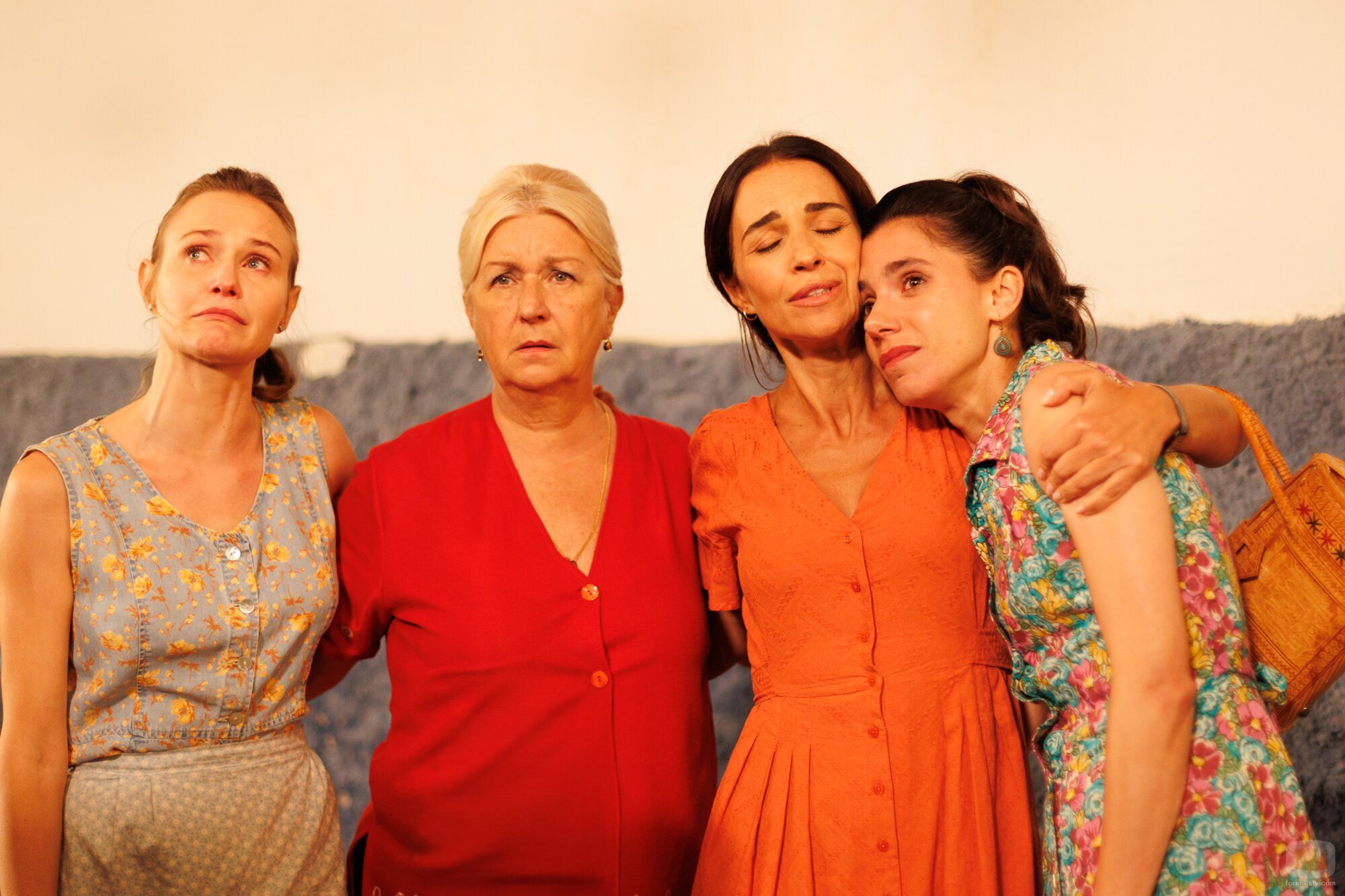 Foto de Temporada 1 y el capítulo 01 de 'A la deriva'