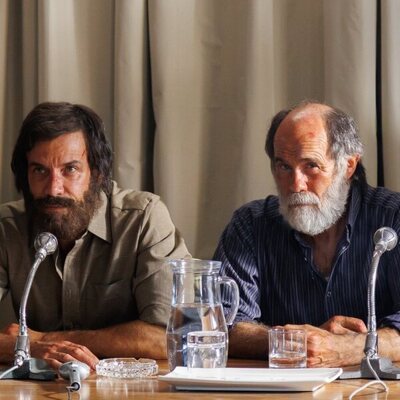 Joaquín Notario y Daniel Grao en Capítulo 1 titulado 'Capítulo 1' de 'A la deriva'