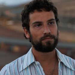 Still de Albert Baró en Capítulo 2 titulado 'Capítulo 2' de 'A la deriva'
