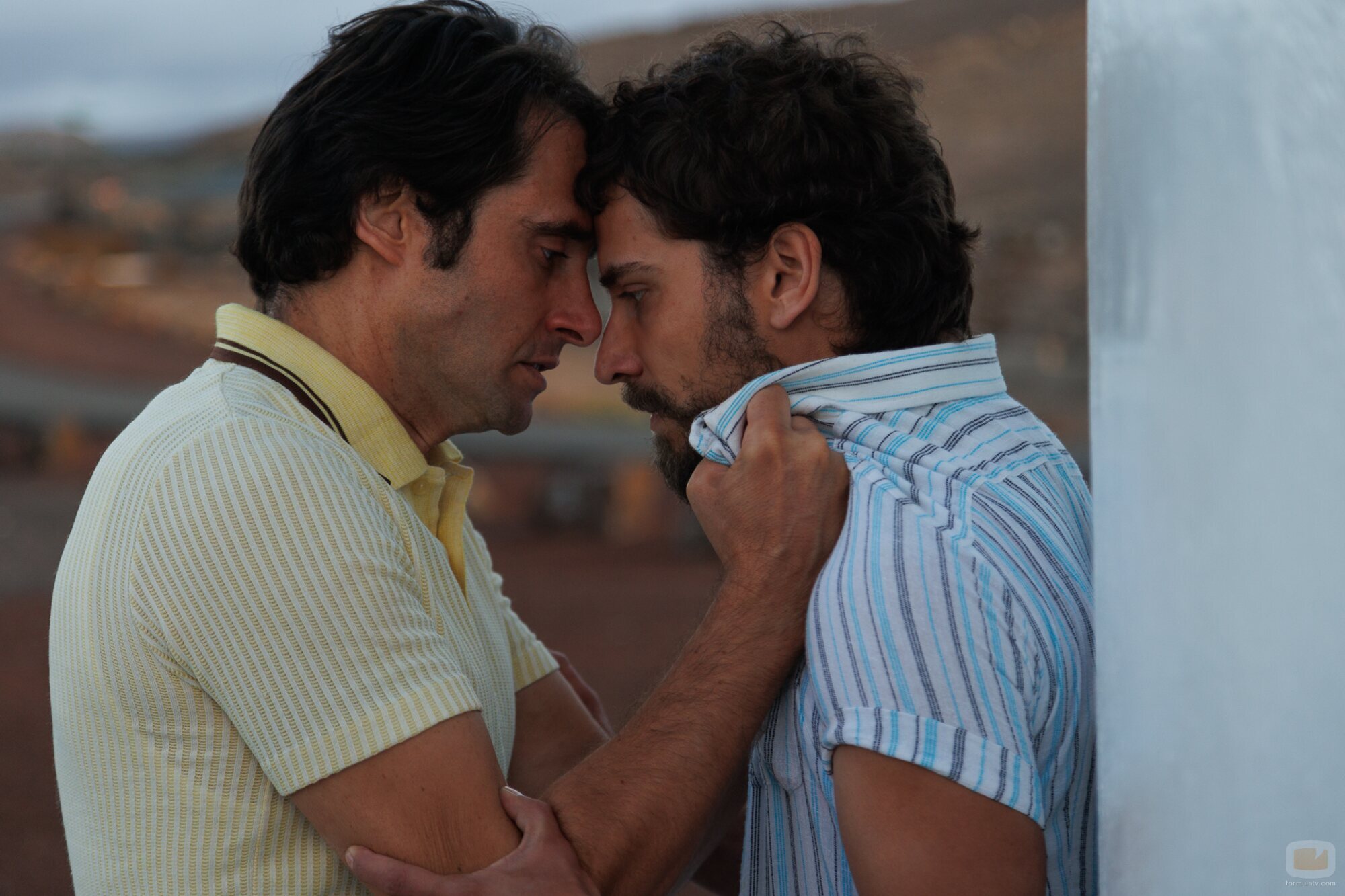 Llorenç González y Albert Baró en la temporada 1 y el capítulo 02 de 'A la deriva'