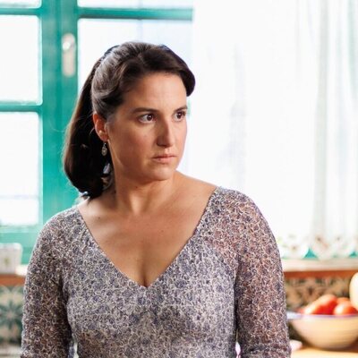 Camila Viyuela en 1x02 'Capítulo 2' de 'A la deriva'