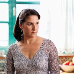 Camila Viyuela en 1x02 'Capítulo 2' de 'A la deriva'