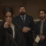 2x01 'Un cadáver' de 'Reina Roja'