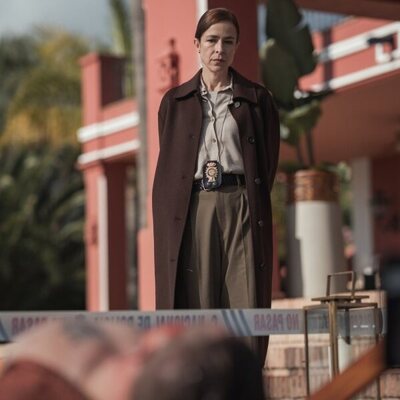 Silvia Abascal en 2x01 titulado 'Un cadáver' de 'Reina Roja'