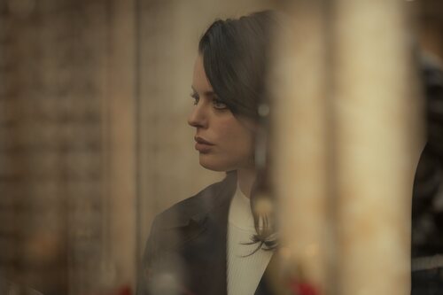 Adriana Torrebejano en el 2x01 de 'Reina Roja'
