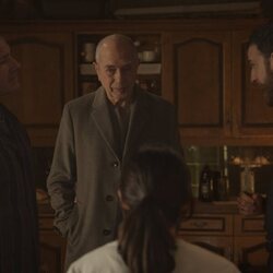 Féodor Atkine en 2x05 'Un perro' de 'Reina Roja'