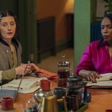 Libby Mai y Sharlene Whyte en 'Quemador de Carretas' de 'Youth'