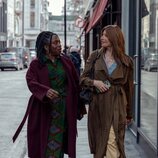 Sharon Horgan y Sharlene Whyte en Capítulo 2 titulado 'Quemador de Carretas' de 'Youth'