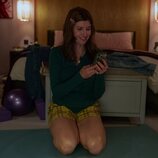 Promocional de Sharon Horgan en Capítulo 2 titulado 'Quemador de Carretas' de 'Youth'