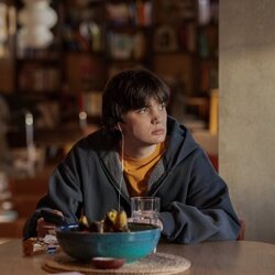 Aran Murphy en el 1x02 de 'Youth'