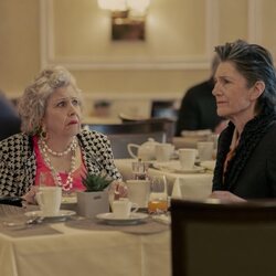 Anne Reid y Harriet Walter en la temporada 1 y el capítulo 03 de 'Youth'