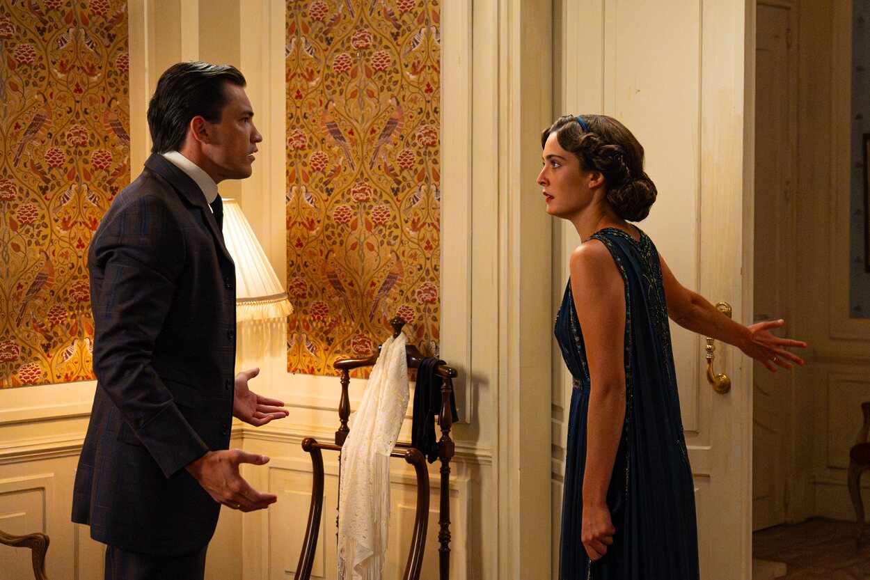 Ciro y Julieta en una escena de 'La promesa'