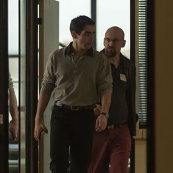 Omar Ayuso y Raúl Arévalo en la temporada 1 y el capítulo 05 de 'El Castillo'