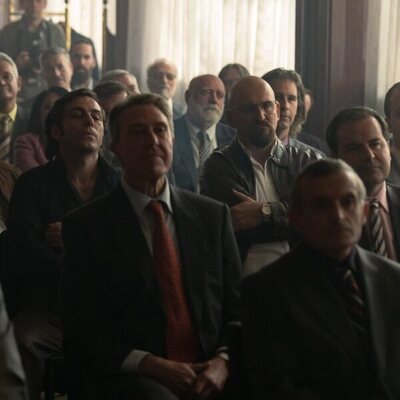 Still de Raúl Arévalo en 1x05 titulado 'Rachid, el derrochador' de 'El Castillo'