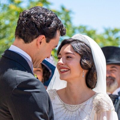 Marta Costa y Xavi Lock en 7x179 titulado 'La boda de Curro y Ángela (Parte 2)' de 'La promesa'