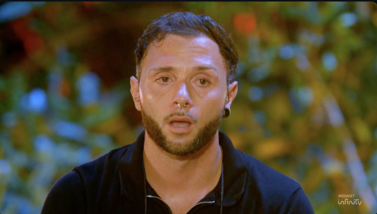 Rubén rompe a llorar en la hoguera con su suegra en 'La isla de las tentaciones 11'