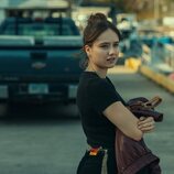 Ruby Stokes en la temporada 1 y el capítulo 01 de 'Bajo la superficie'