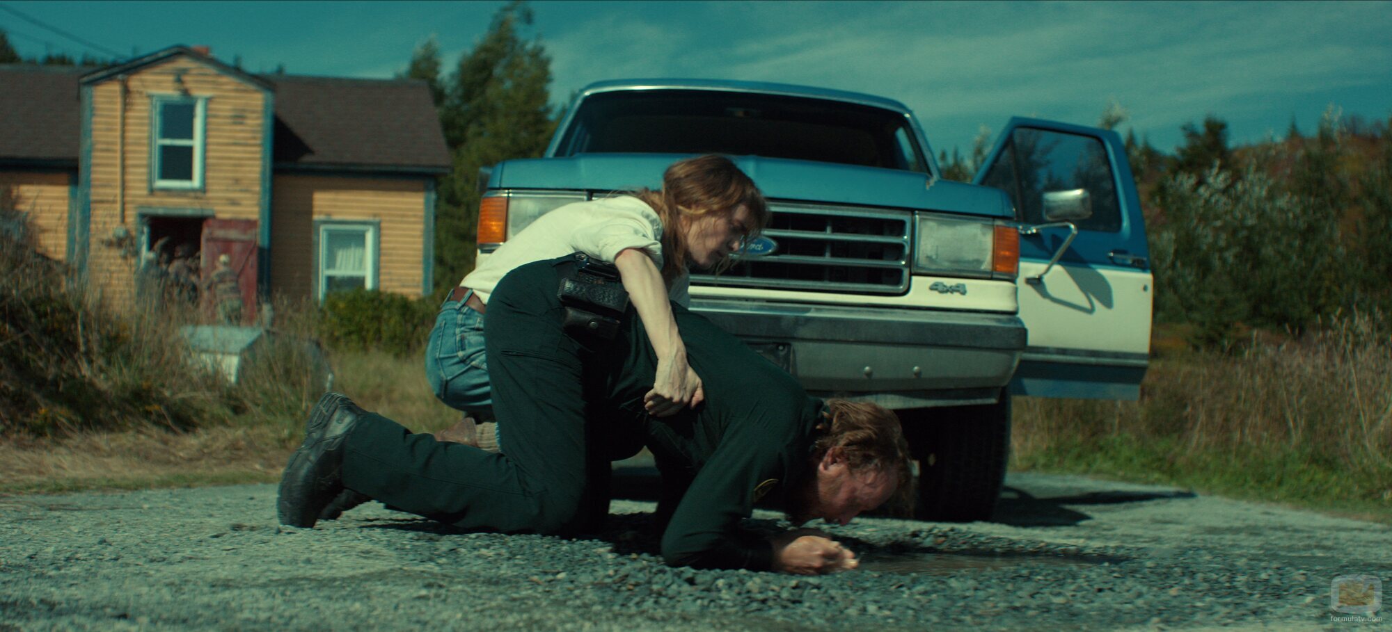 Joshua Close y Mackenzie Davis en 1x04 titulado 'The Ocean Will Have Us All' de 'Bajo la superficie'