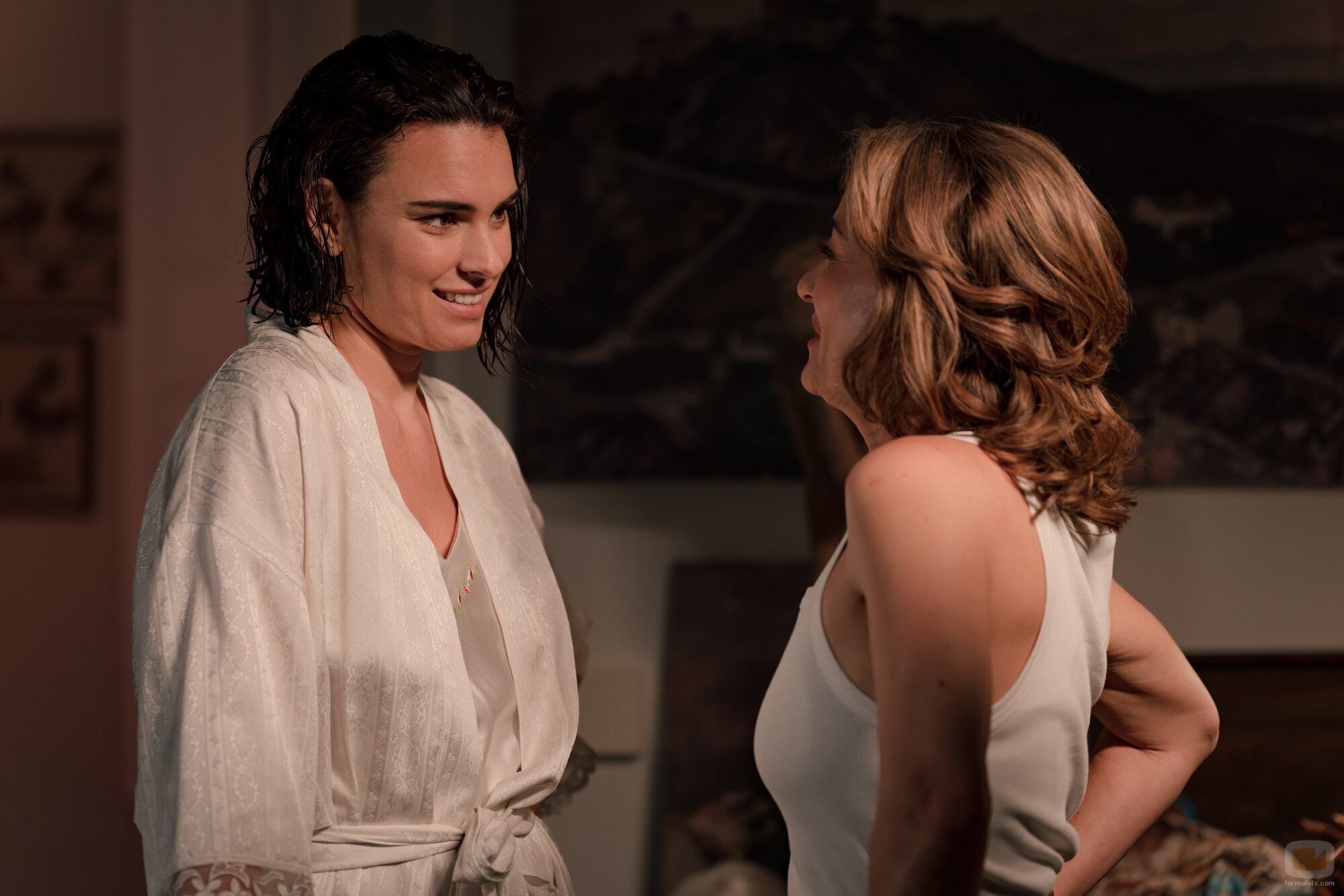 Carolina Román y Alba Brunet en 3x187 'Miércoles 7 de octubre de 2026' de 'Sueños de libertad'