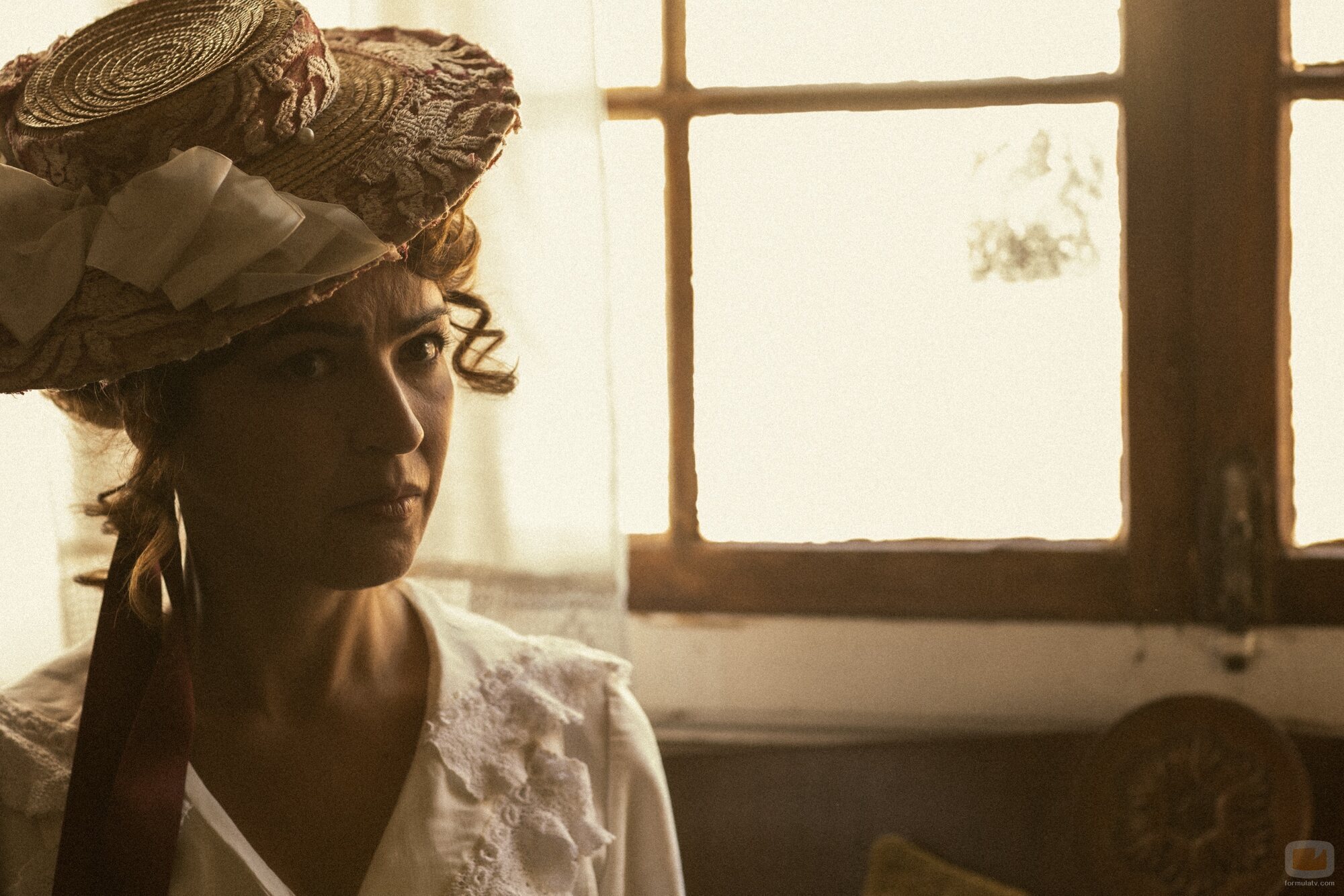 Verónica Sánchez en 1x02 titulado 'La lucha de Inés' de 'Las hijas de la criada'