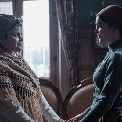 Jessica Serna y Judith Fernández en 'El sueño de Clara' de 'Las hijas de la criada'