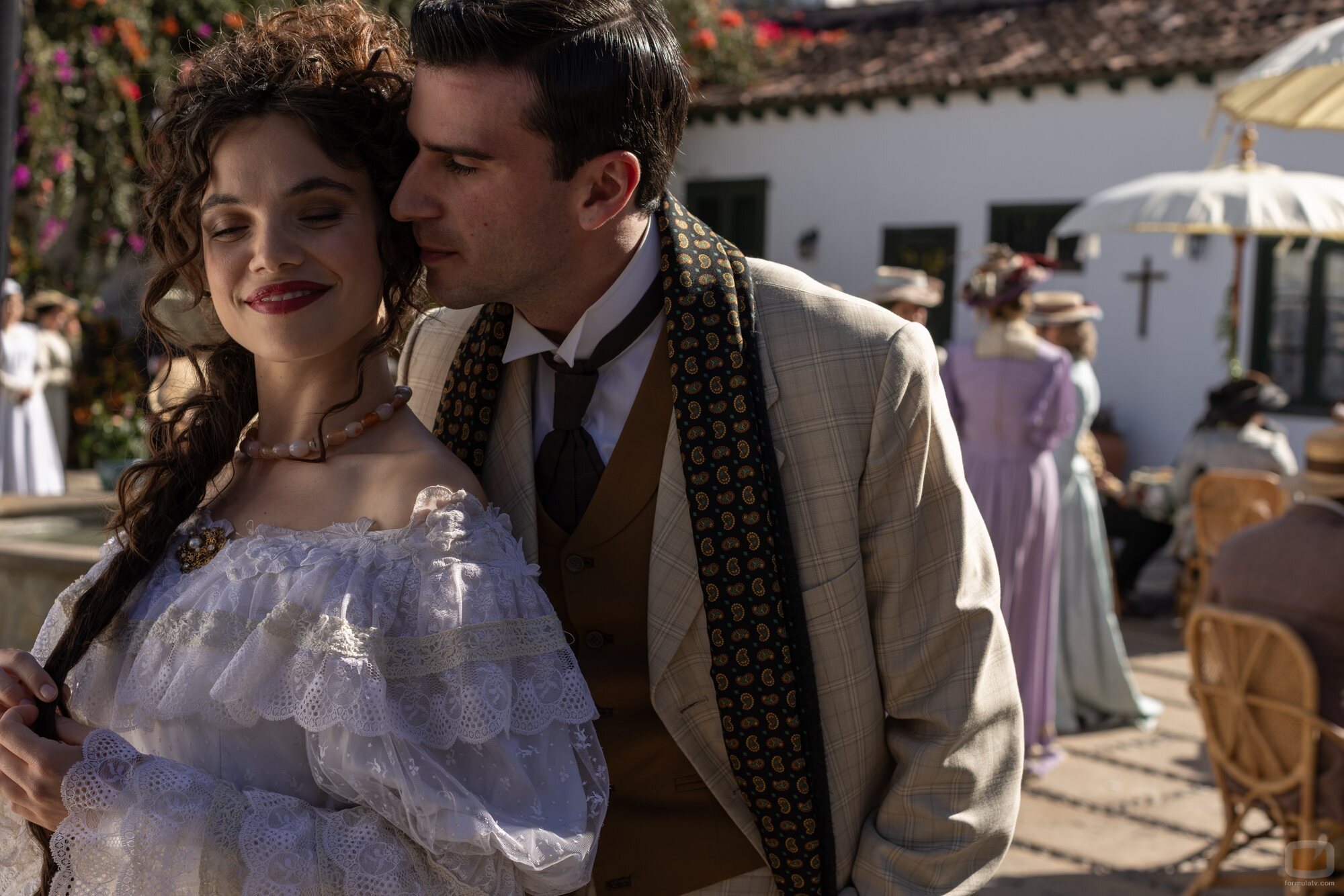 Martina Cariddi y Alejandro Vergara en Capítulo 4 titulado 'La rabia de Catalina' de 'Las hijas de la criada'