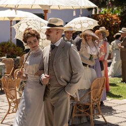 Verónica Sánchez y Alain Hernández en el 1x04 de 'Las hijas de la criada'