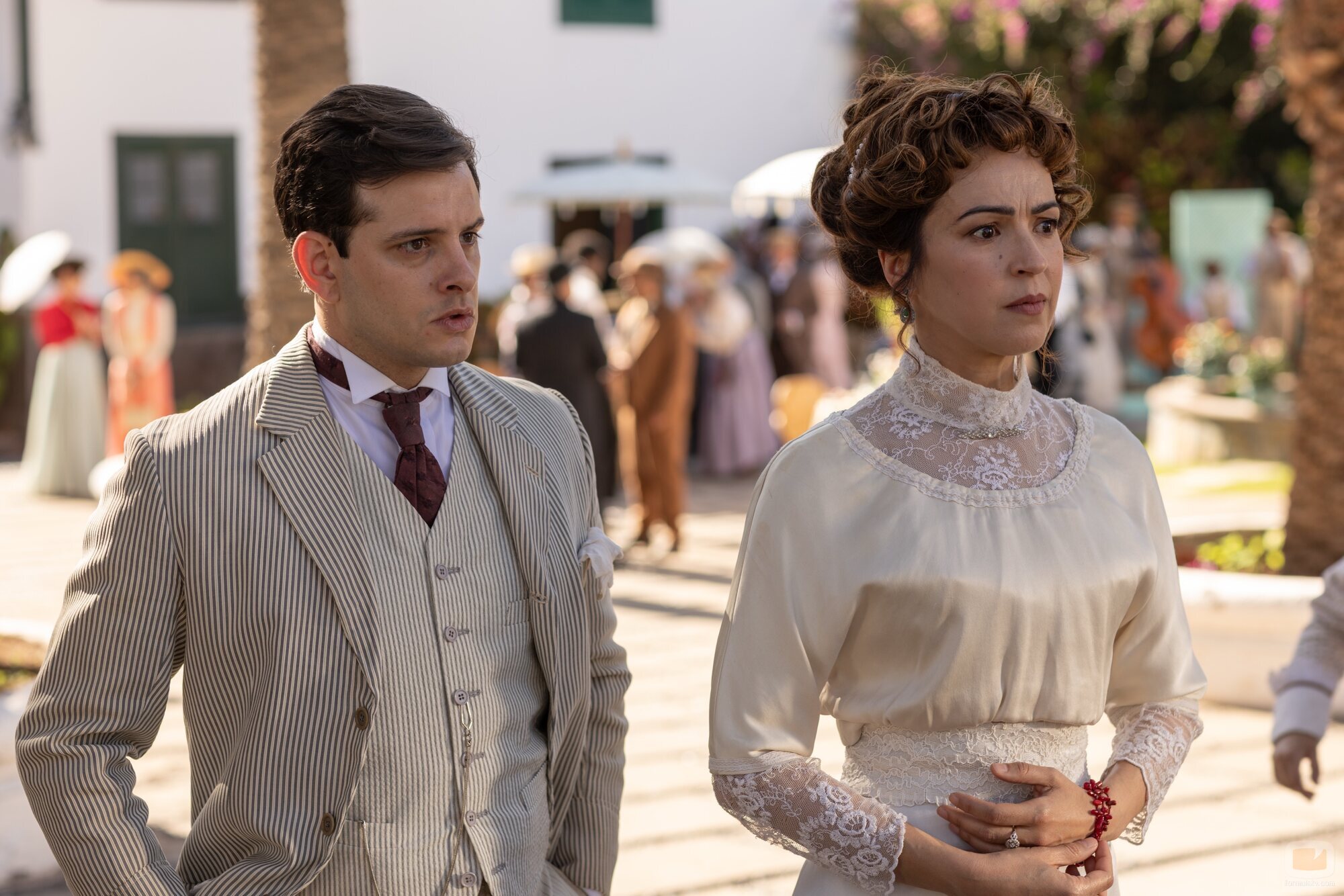Verónica Sánchez y Álex Villazán en el 1x04 de 'Las hijas de la criada'