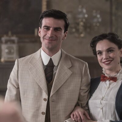 Martina Cariddi y Alejandro Vergara en 1x04 titulado 'La rabia de Catalina' de 'Las hijas de la criada'