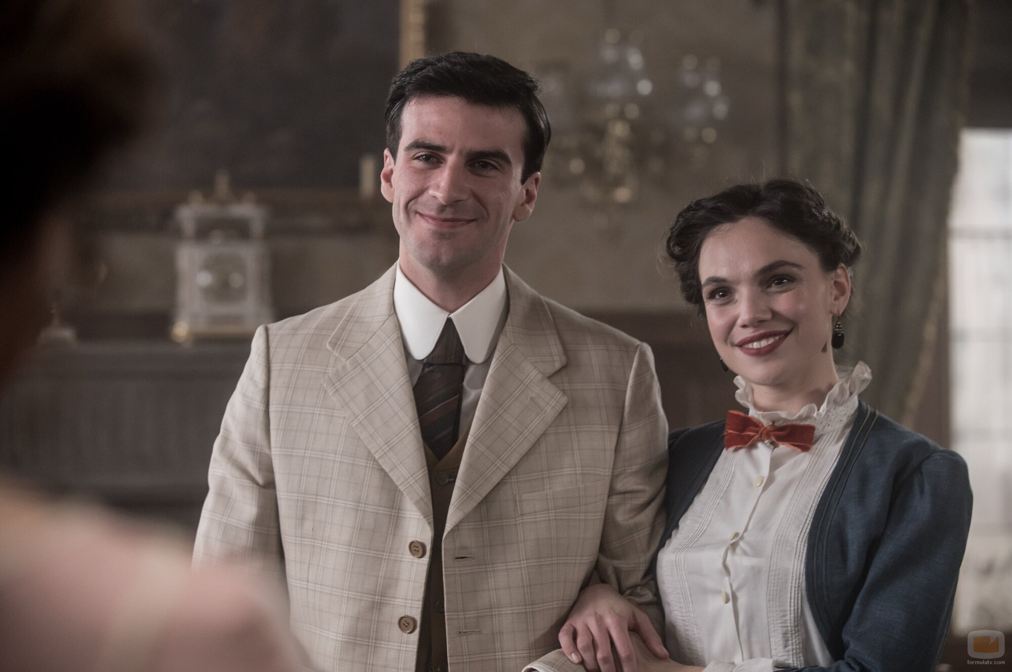 Martina Cariddi y Alejandro Vergara en 1x04 titulado 'La rabia de Catalina' de 'Las hijas de la criada'
