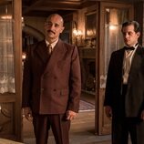 Álex Villazán y Alain Hernández en Capítulo 5 titulado 'El amor de Jaime' de 'Las hijas de la criada'