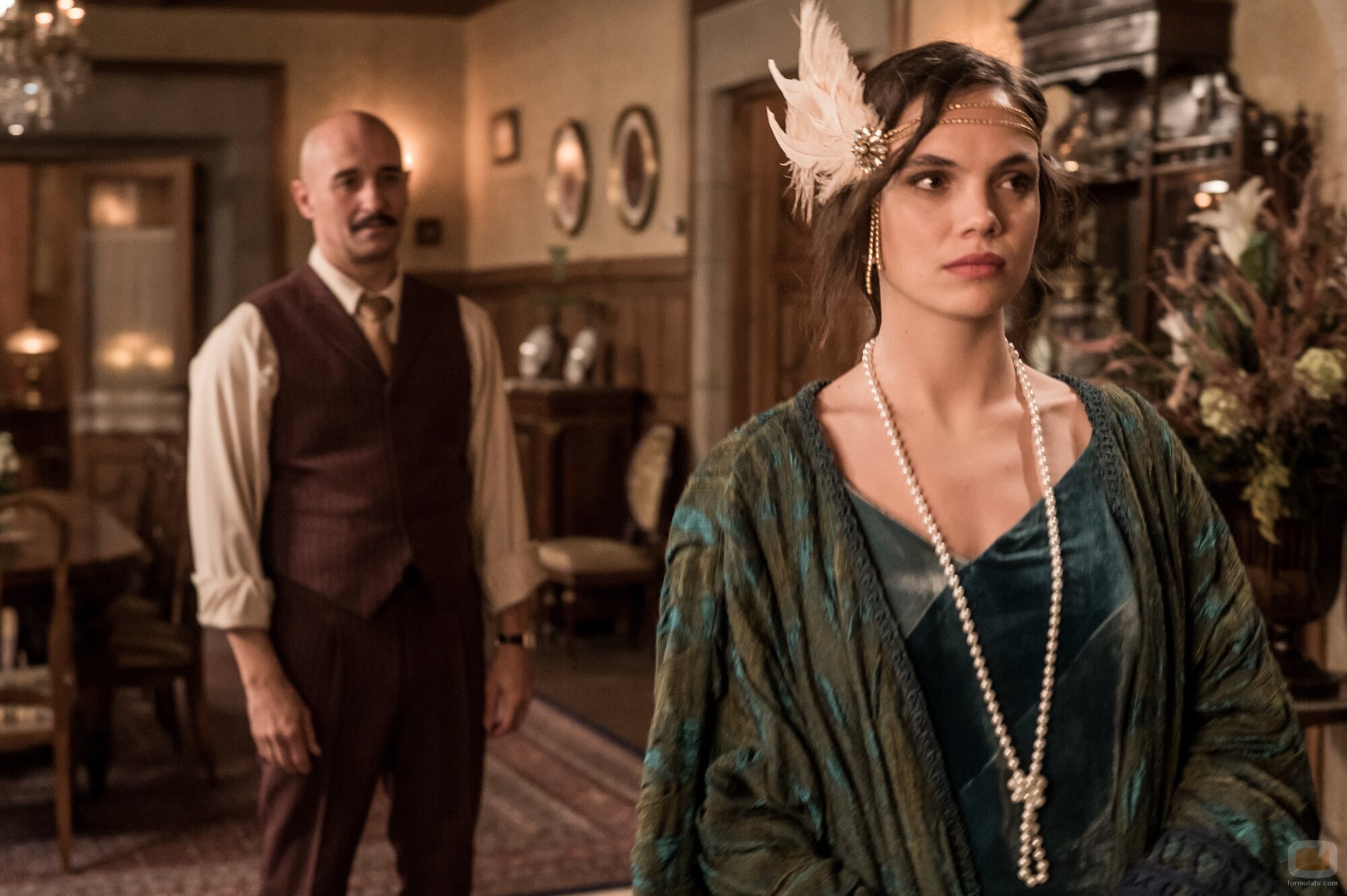 Alain Hernández y Martina Cariddi en el 1x05 de 'Las hijas de la criada'