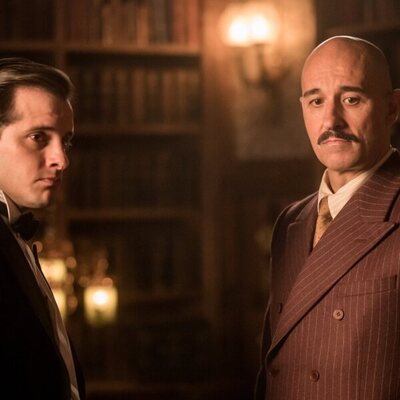Álex Villazán y Alain Hernández en la temporada 1 y el capítulo 05 de 'Las hijas de la criada'