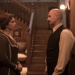 Alain Hernández y Verónica Sánchez en el 1x05 de 'Las hijas de la criada'